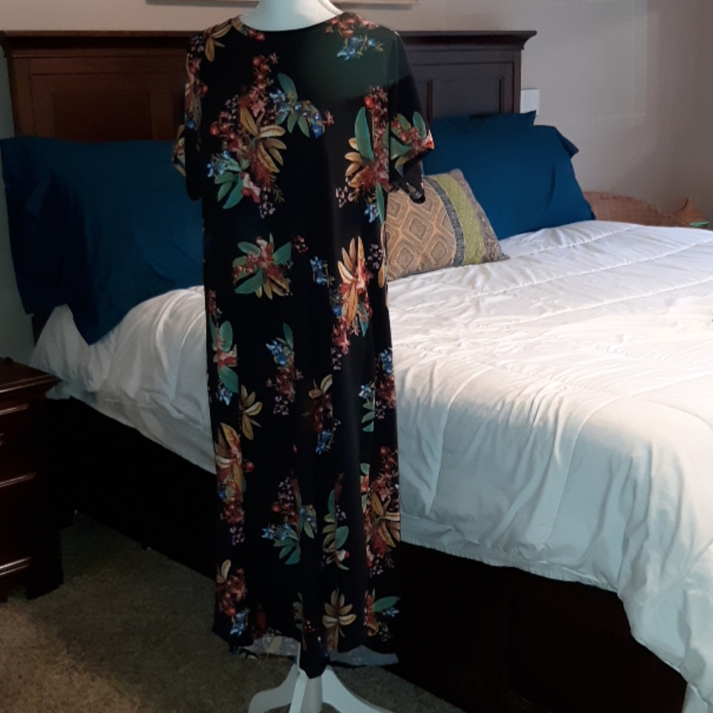 Iconic Luxe maxi dress floral print xl with tags